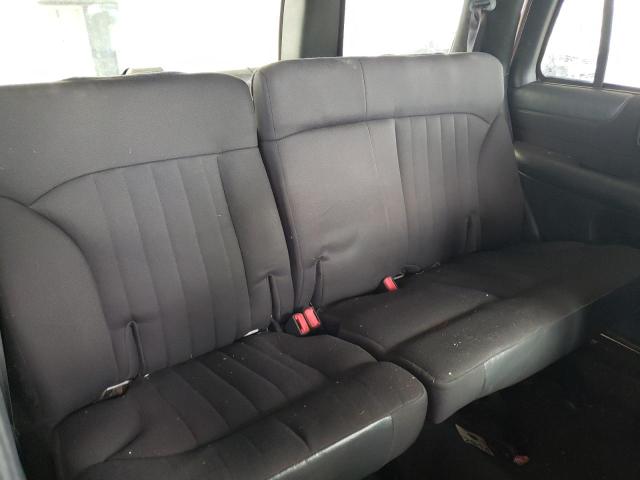 Photo 6 from auction – 2003 CHEVROLET BLAZER with VIN 1GNCS13XX3K148405