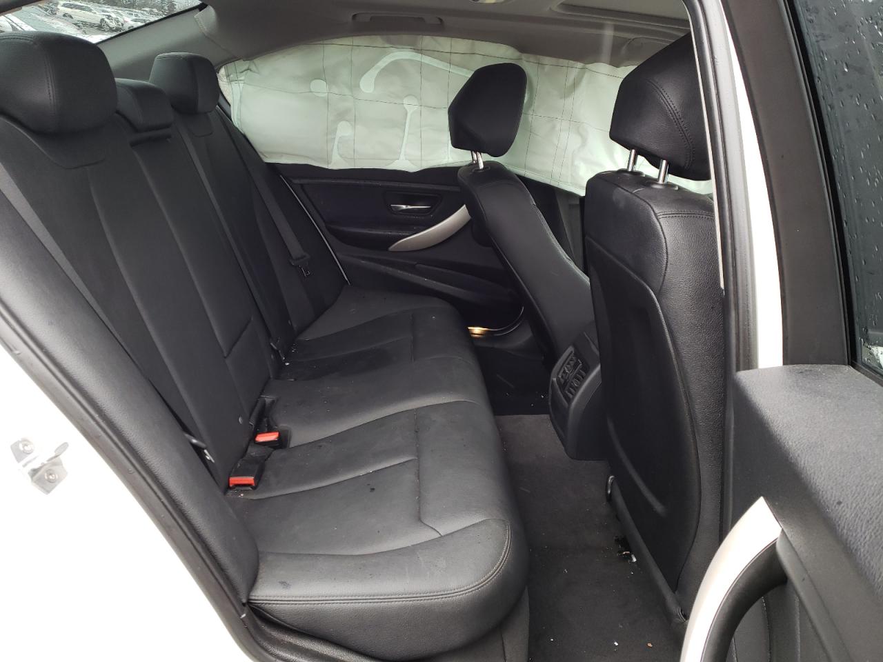Photo 6 from auction – 2014 BMW 320 I XDRI with VIN WBA3C3C55EP660933
