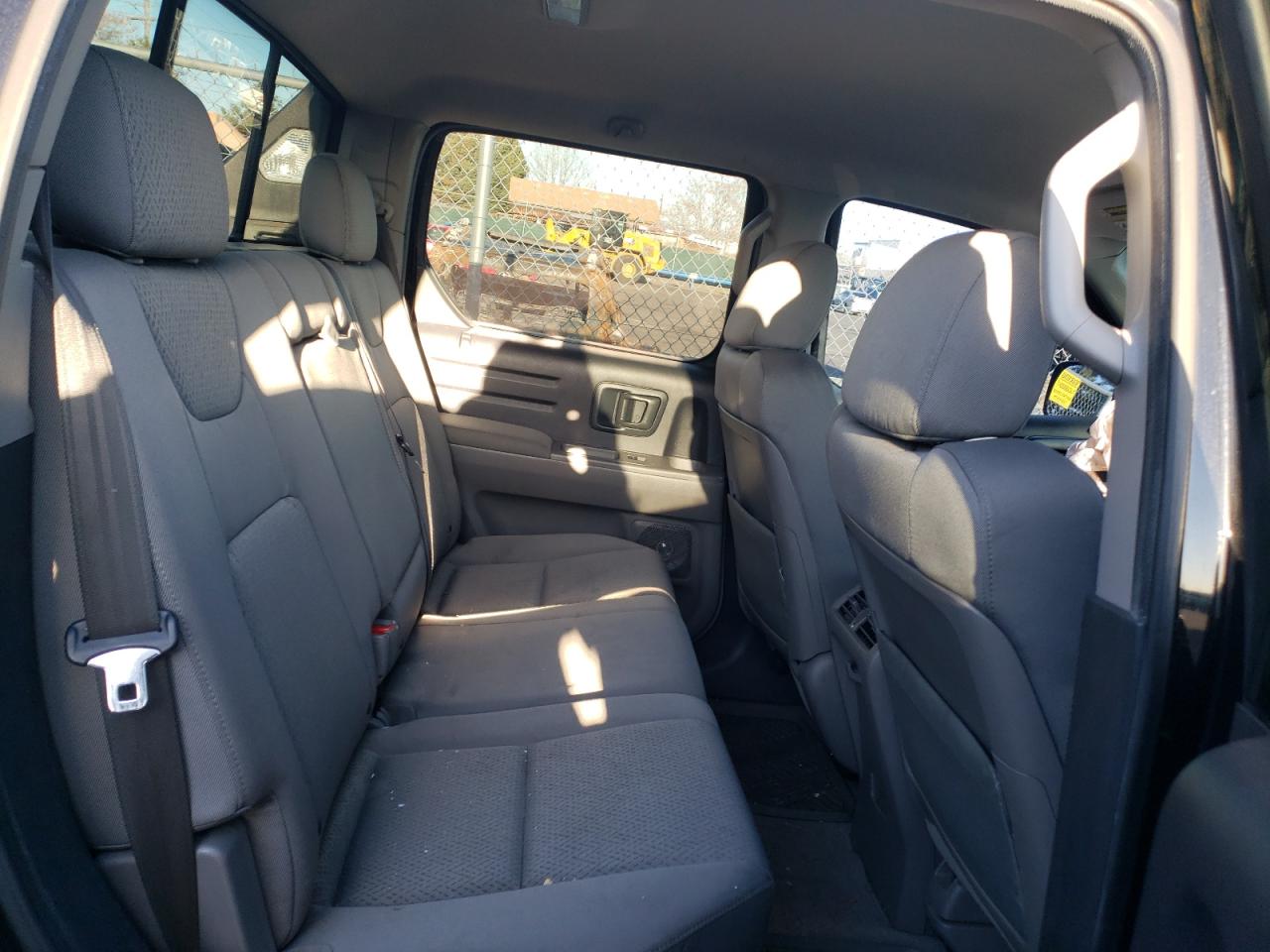 Photo 6 from auction – 2011 HONDA RIDGELINE with VIN 5FPYK1F27BB006501