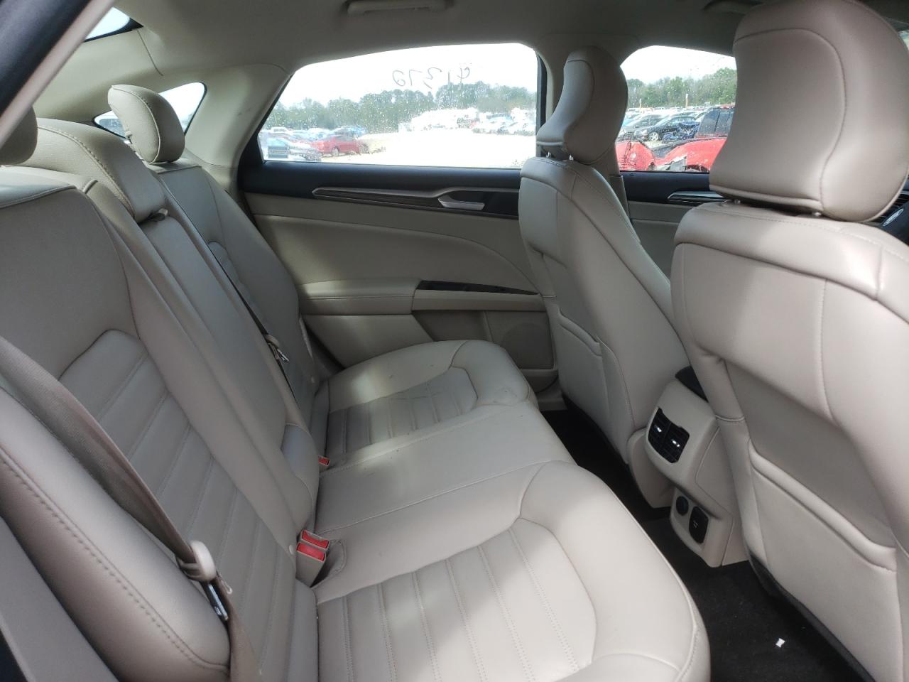Photo 6 from auction – 2018 FORD FUSION SE with VIN 3FA6P0PU2JR193032
