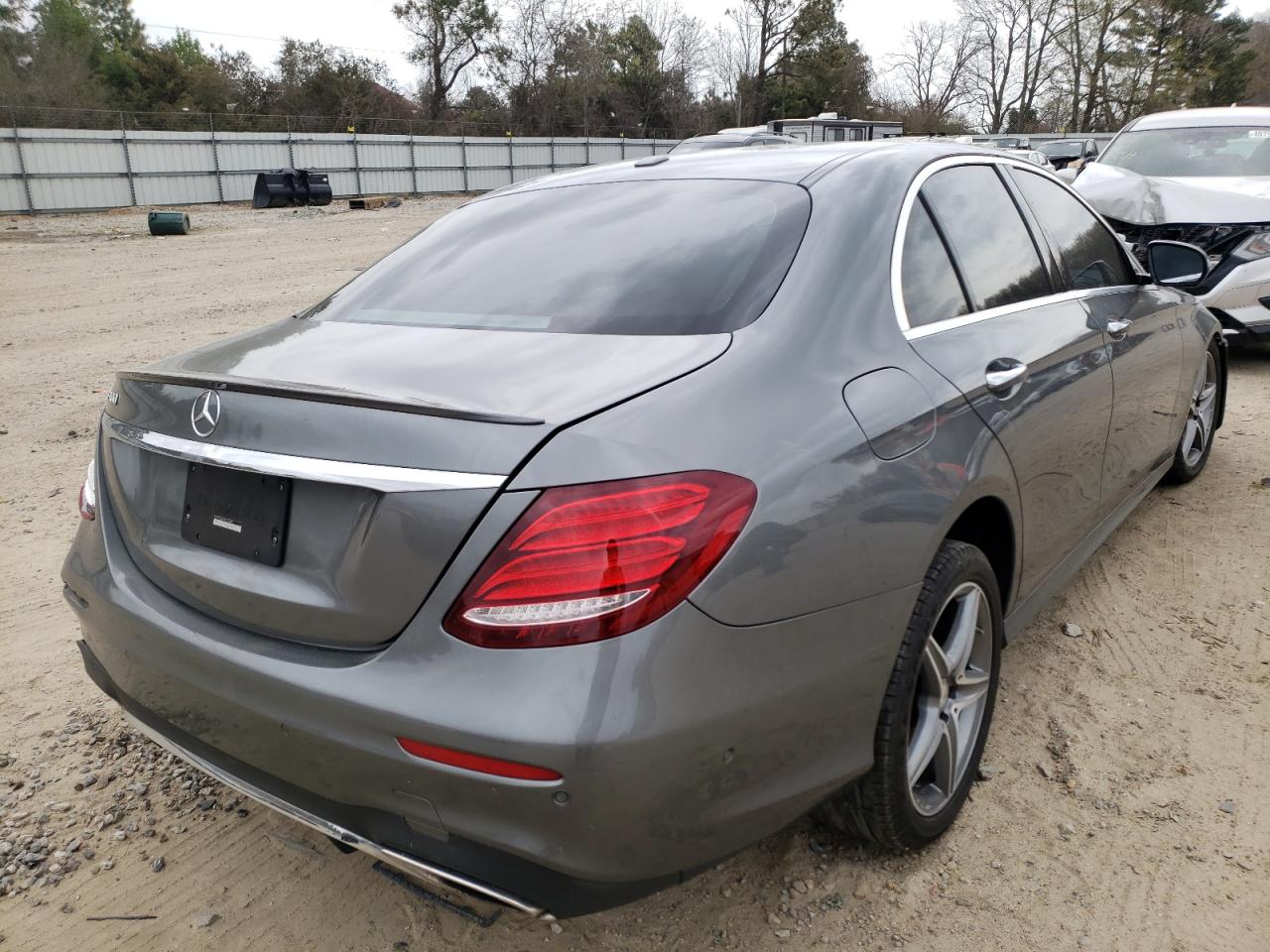 Photo 4 from auction – 2017 MERCEDES-BENZ E 300 with VIN WDDZF4JB6HA056985