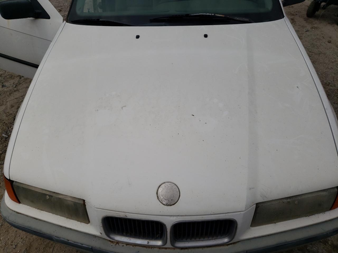 Photo 7 from auction – 1992 BMW 325 I with VIN WBACB3313NFE04718
