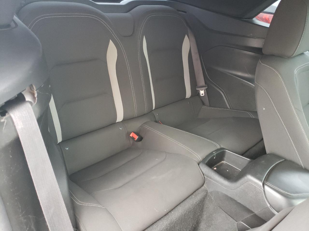 Photo 6 from auction – 2018 CHEVROLET CAMARO LT with VIN 1G1FB3DX4J0122559