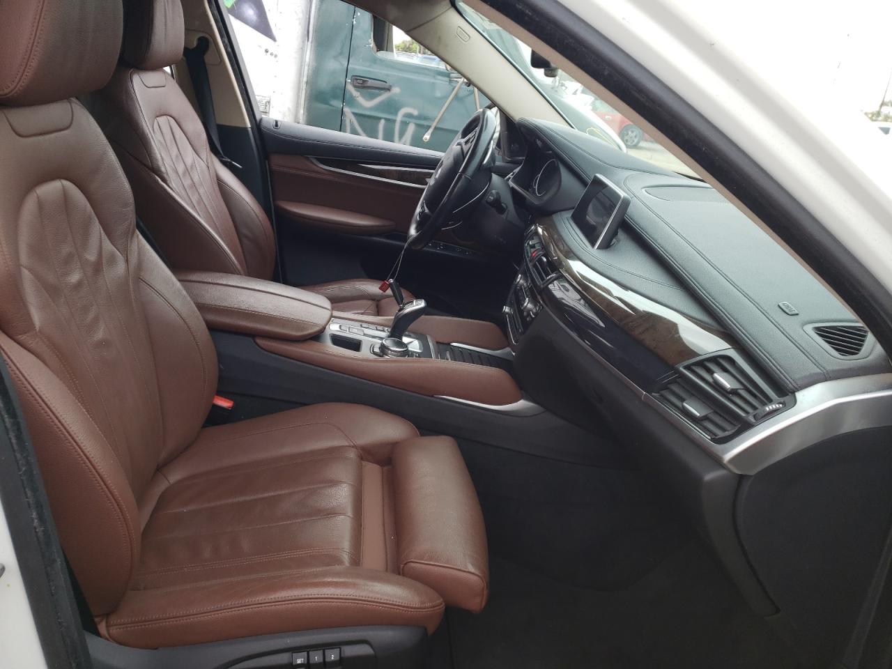 Photo 5 from auction – 2015 BMW X6 XDRIVE3 with VIN 5UXKU2C56F0F95172