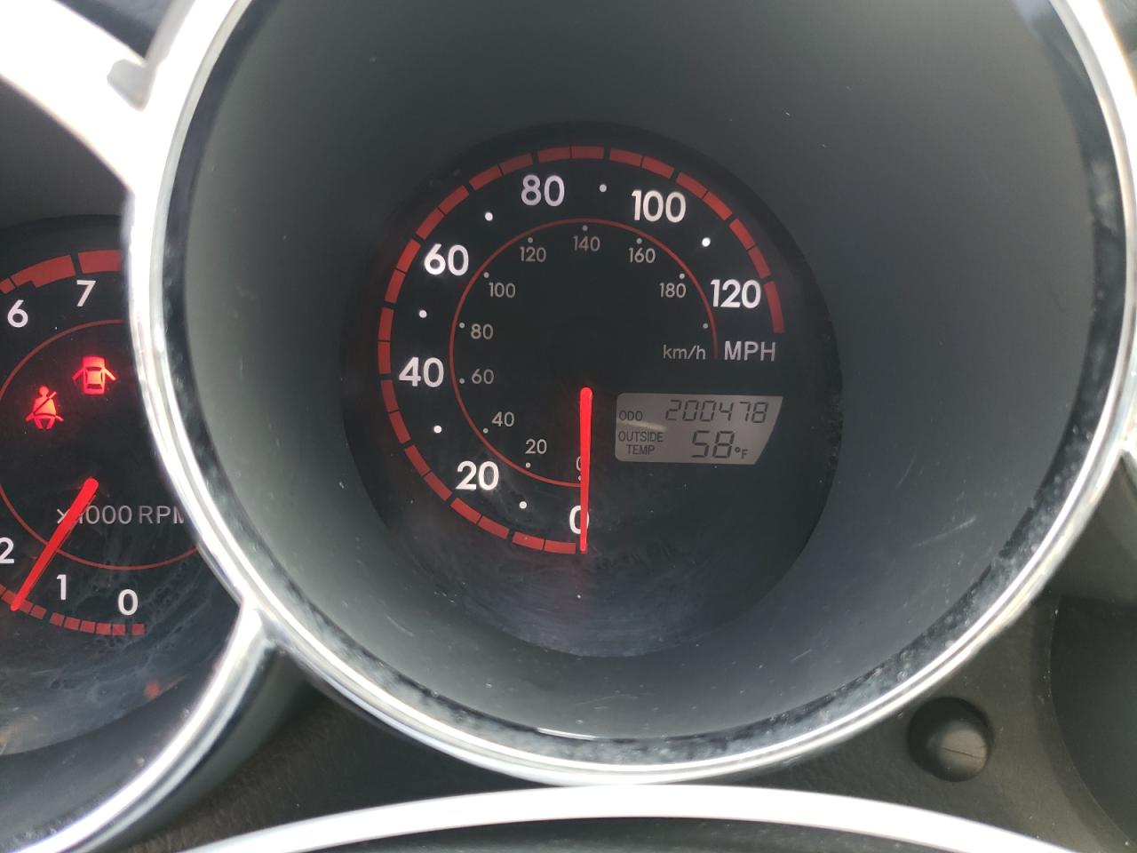 Photo 8 from auction – 2005 PONTIAC VIBE with VIN 5Y2SL63835Z448191