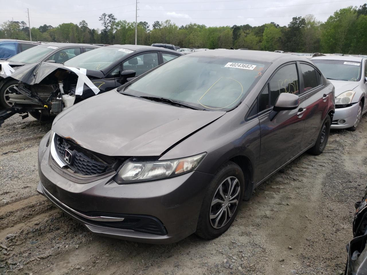 Photo 2 from auction – 2013 HONDA CIVIC LX with VIN 19XFB2F56DE020737