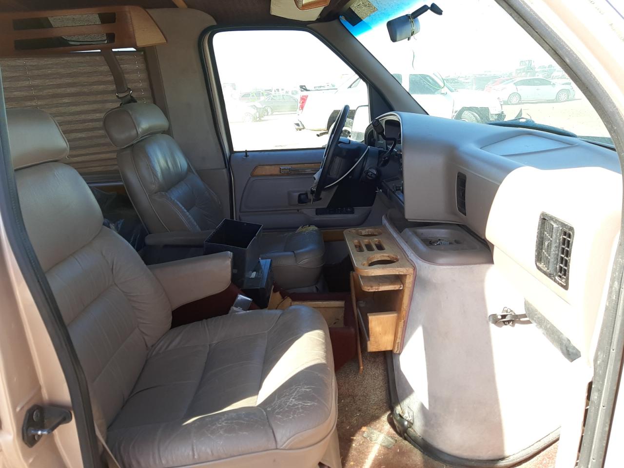 Photo 5 from auction – 1994 FORD ECONOLINE with VIN 1FDEE14H4RHB26739