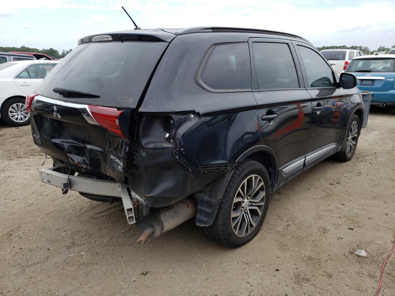 Photo 4 from auction – 2016 MITSUBISHI OUTLANDER with VIN JA4AZ3A31GZ020990