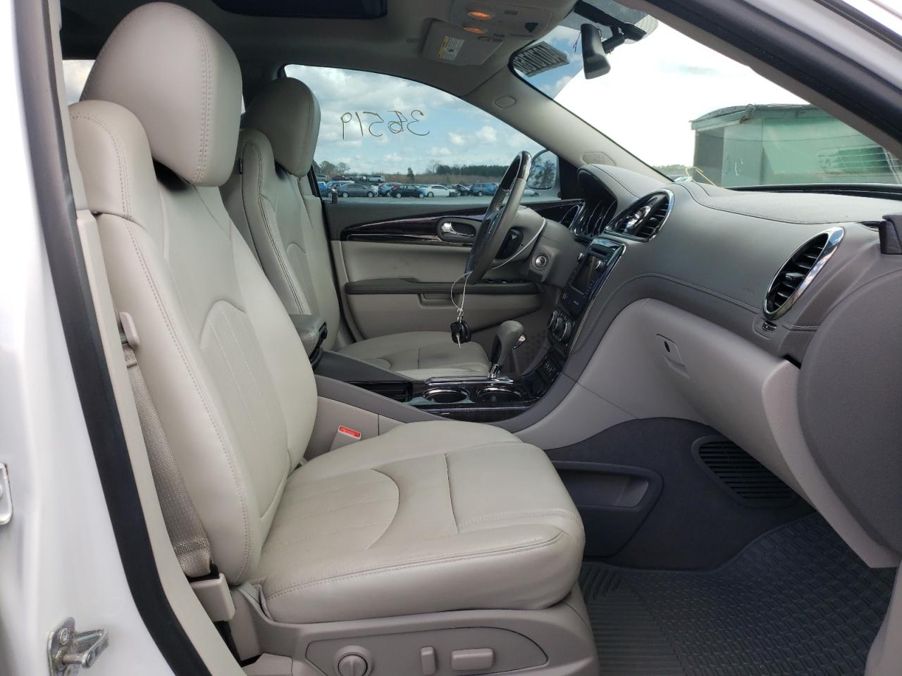 Photo 5 from auction – 2017 BUICK ENCLAVE with VIN 5GAKRBKD0HJ206694