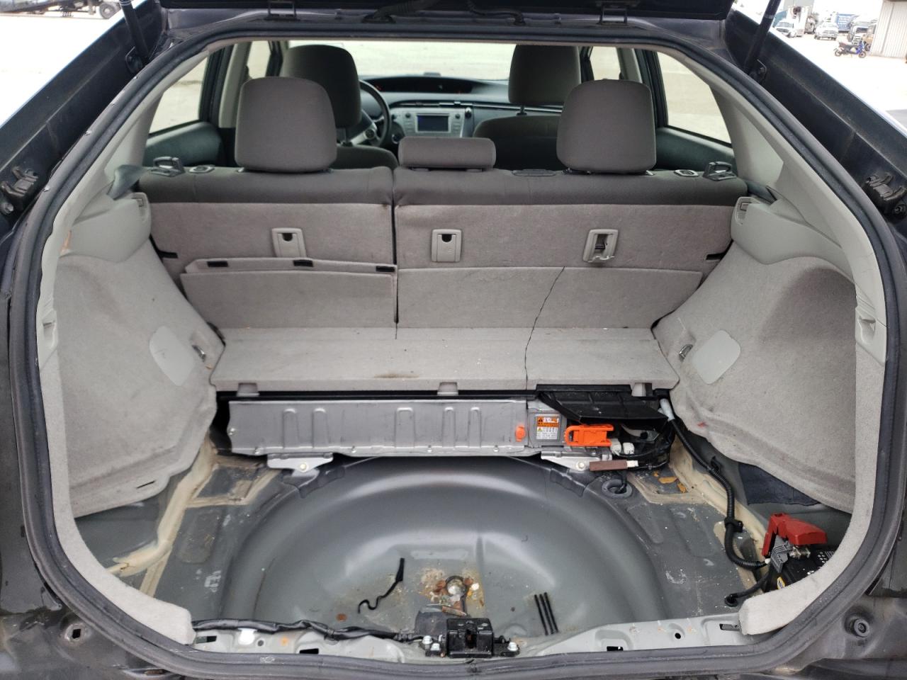 Photo 9 from auction – 2014 TOYOTA PRIUS with VIN JTDKN3DU9E0390547