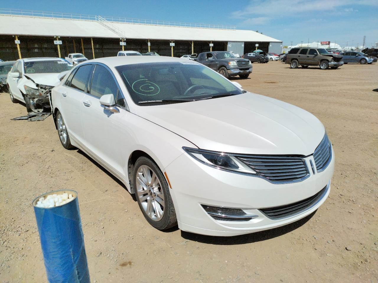 LINCOLN MKZ 2016 with VIN 3LN6L2G92GR634272 - Photo from auction