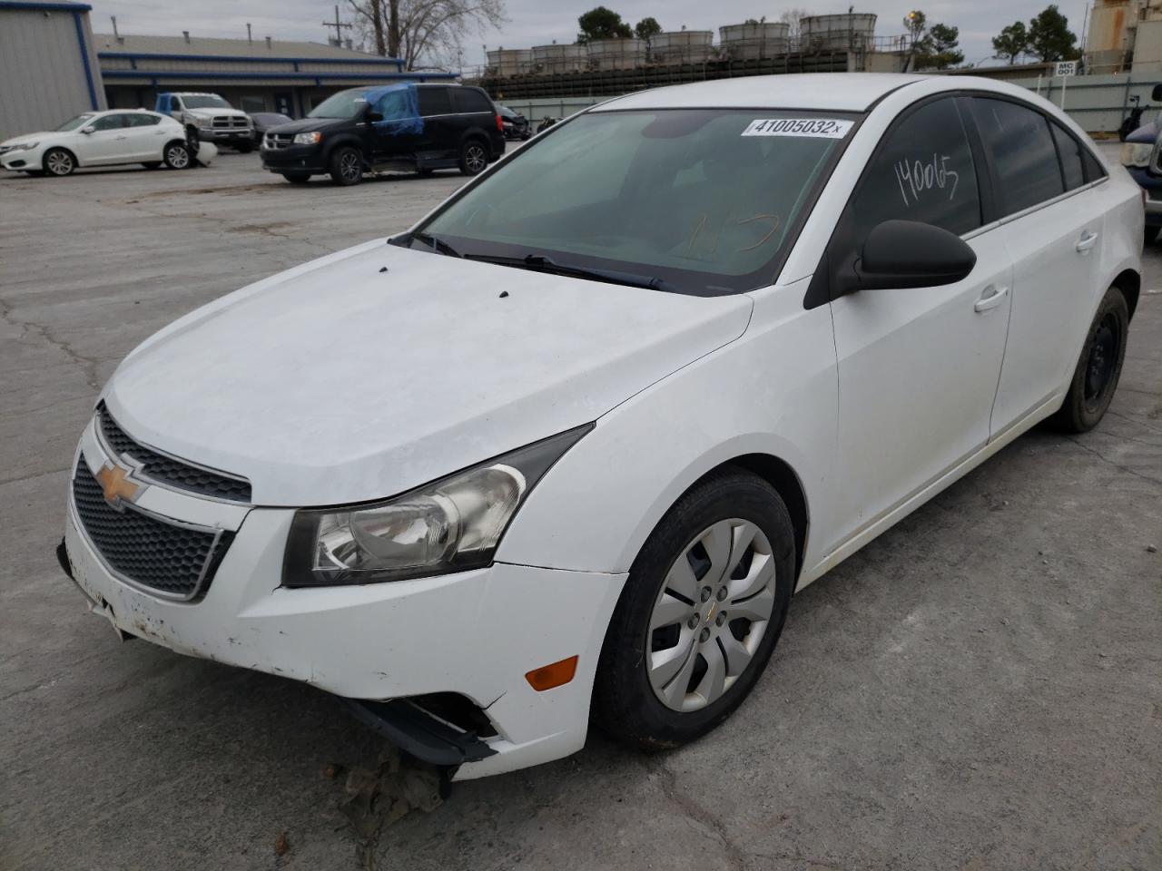 Photo 2 from auction – 2012 CHEVROLET CRUZE LS with VIN 1G1PC5SH1C7347010