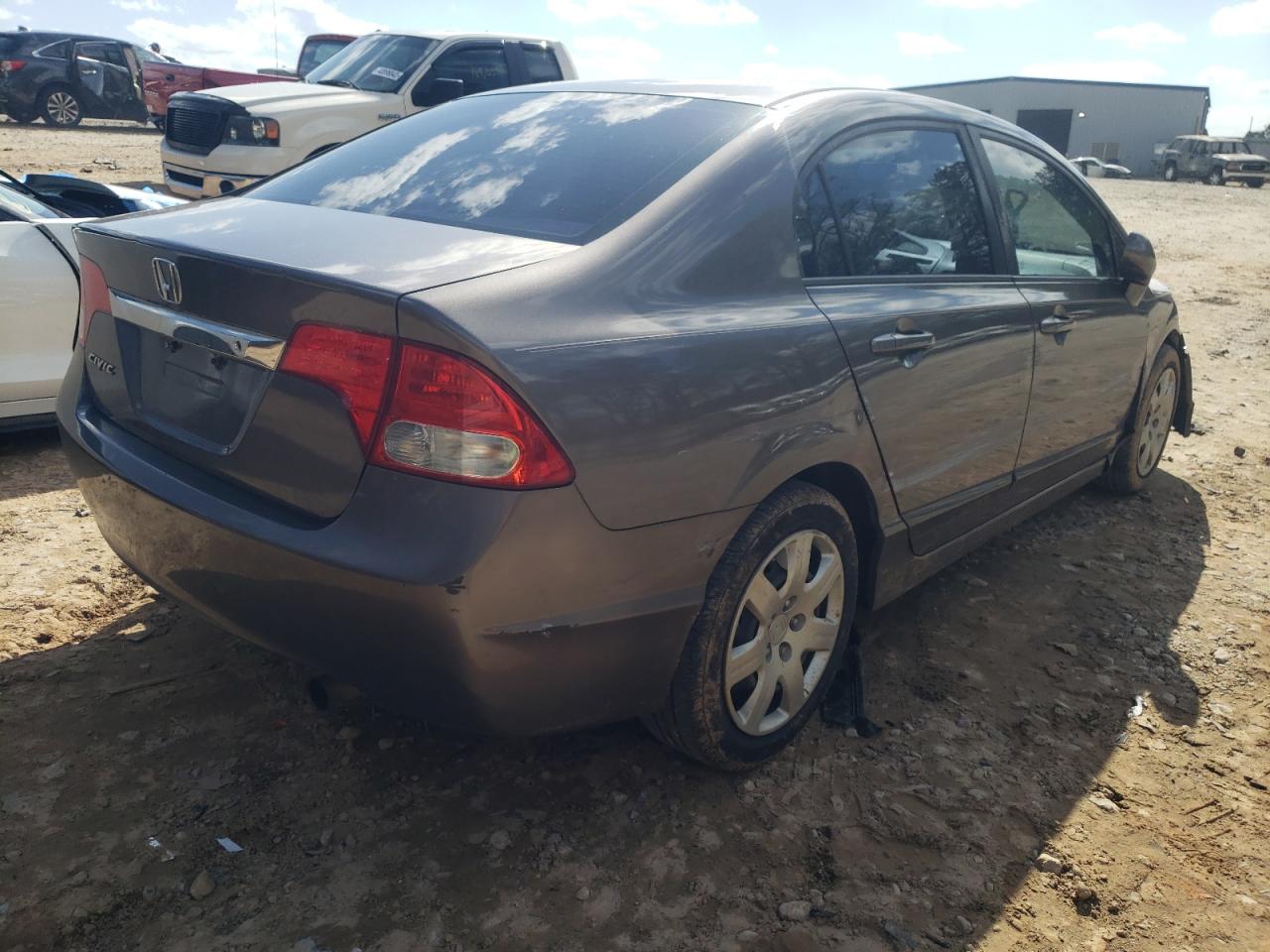 Photo 4 from auction – 2010 HONDA CIVIC LX with VIN 2HGFA1F52AH526239
