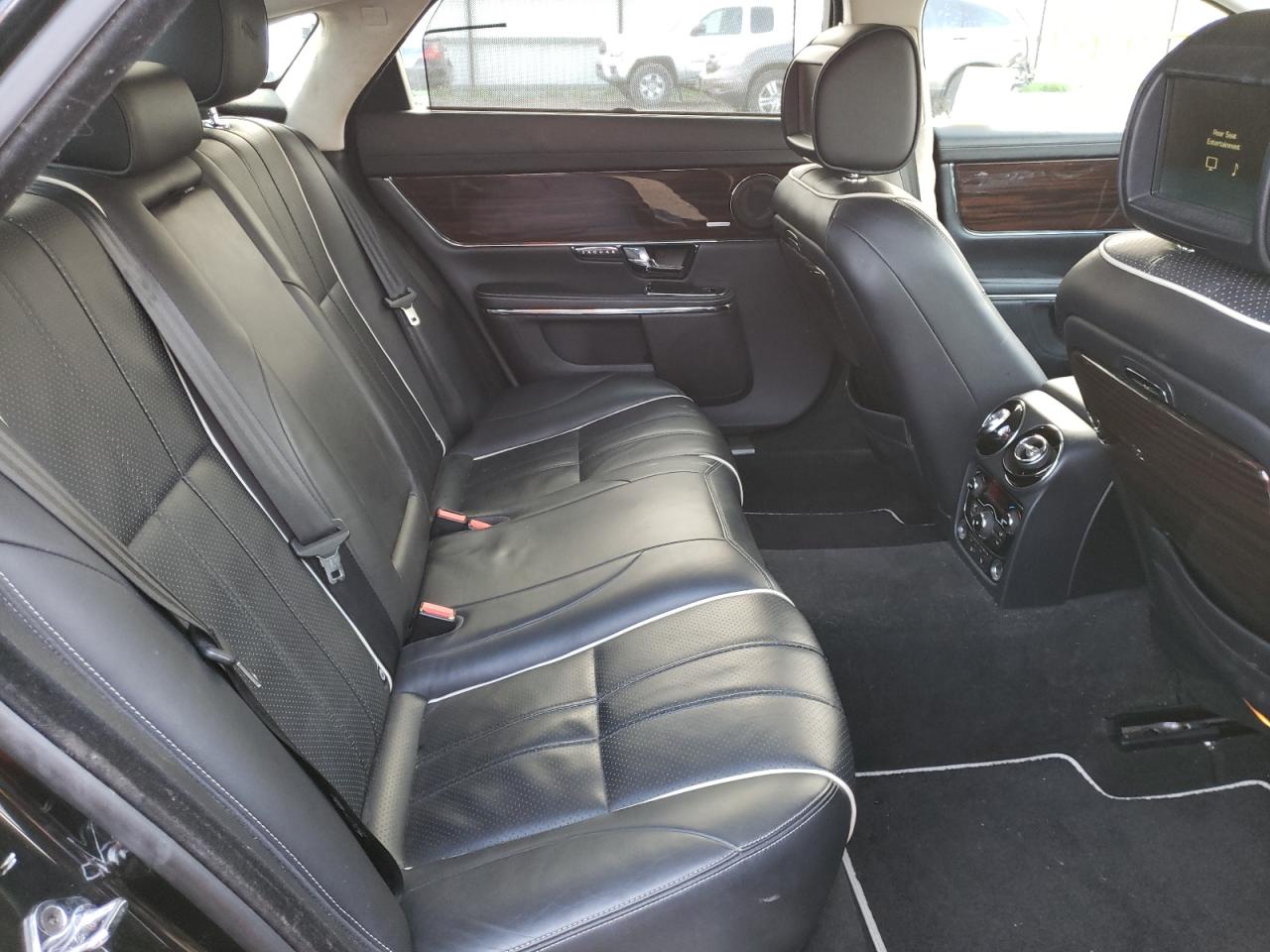 Photo 6 from auction – 2011 JAGUAR XJL with VIN SAJWA2GB7BLV16398