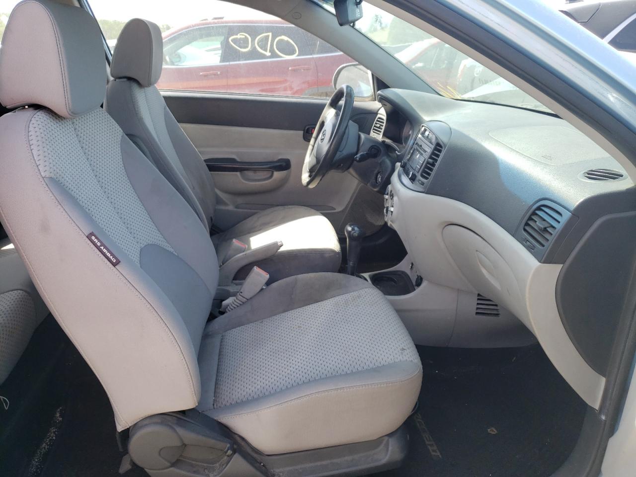 Photo 5 from auction – 2011 HYUNDAI ACCENT GL with VIN KMHCM3AC1BU200162