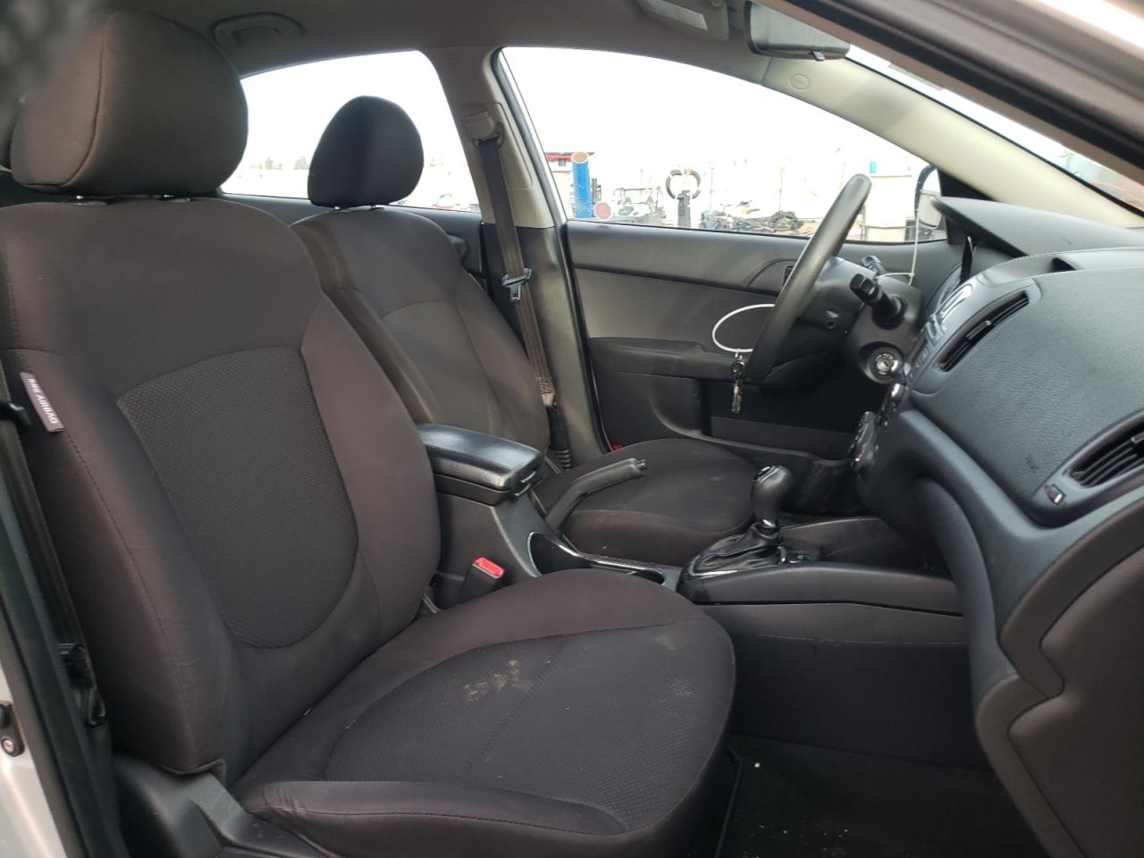 Photo 5 from auction – 2013 KIA FORTE LX with VIN KNAFT4A28D5659541