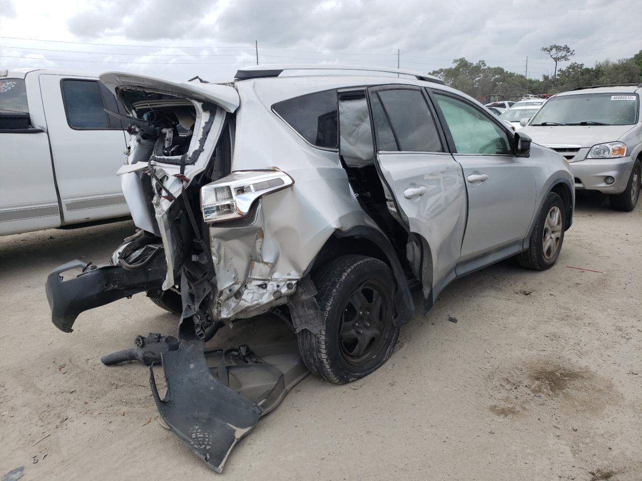 Photo 4 from auction – 2013 TOYOTA RAV4 LE with VIN 2T3ZFREV1DW011783