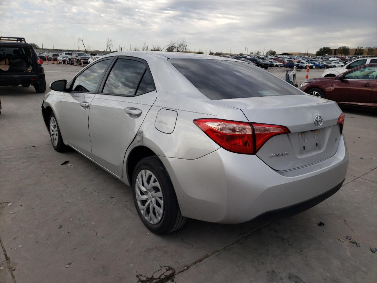 Photo 3 from auction – 2018 TOYOTA COROLLA L with VIN 5YFBURHE4JP793201