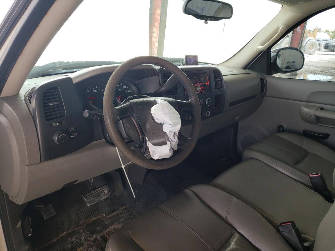 Photo 9 from auction – 2008 CHEVROLET SILVERADO with VIN 1GCEC14X58Z331366