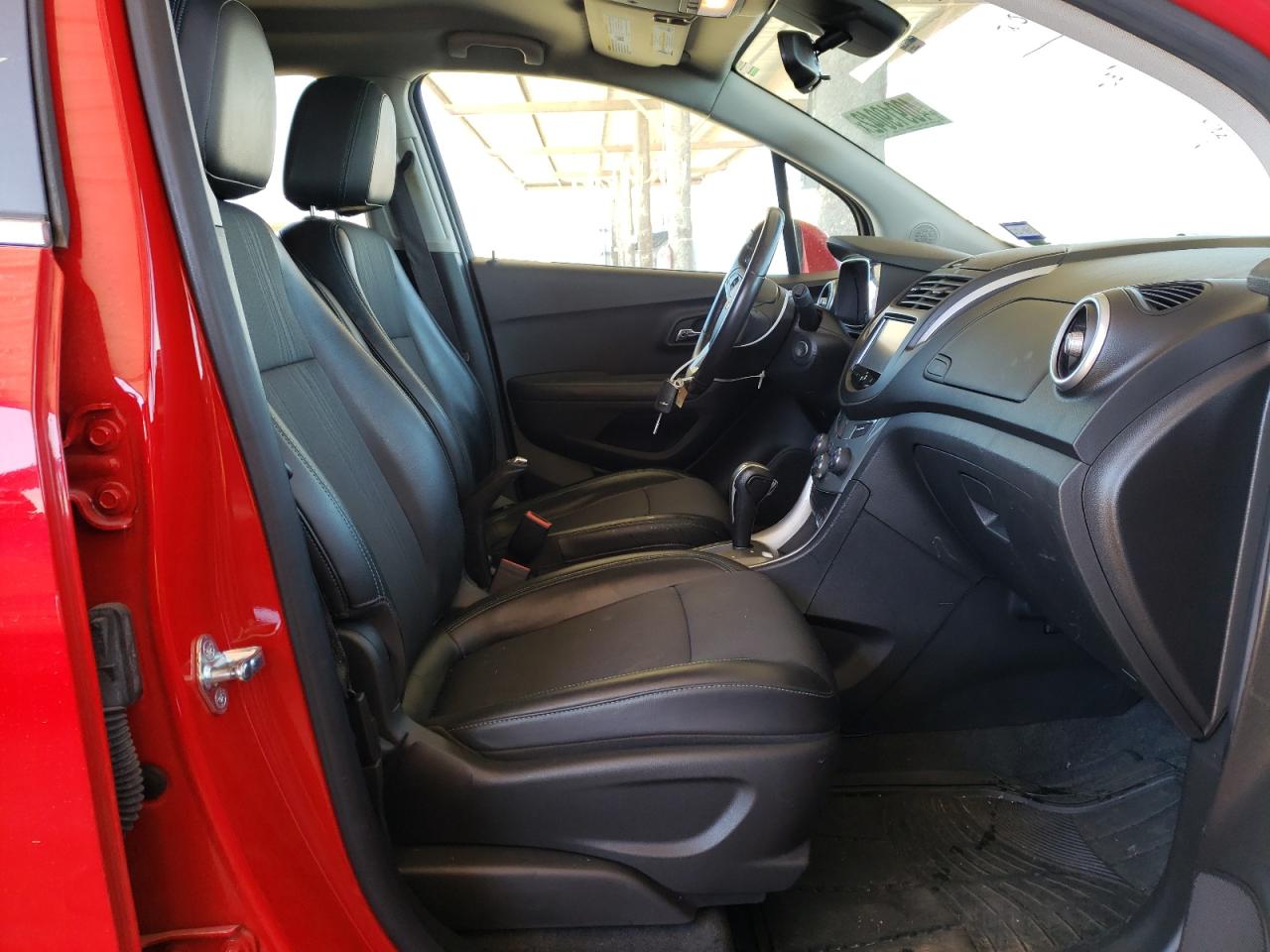 Photo 5 from auction – 2016 CHEVROLET TRAX 1LT with VIN KL7CJLSB0GB550367