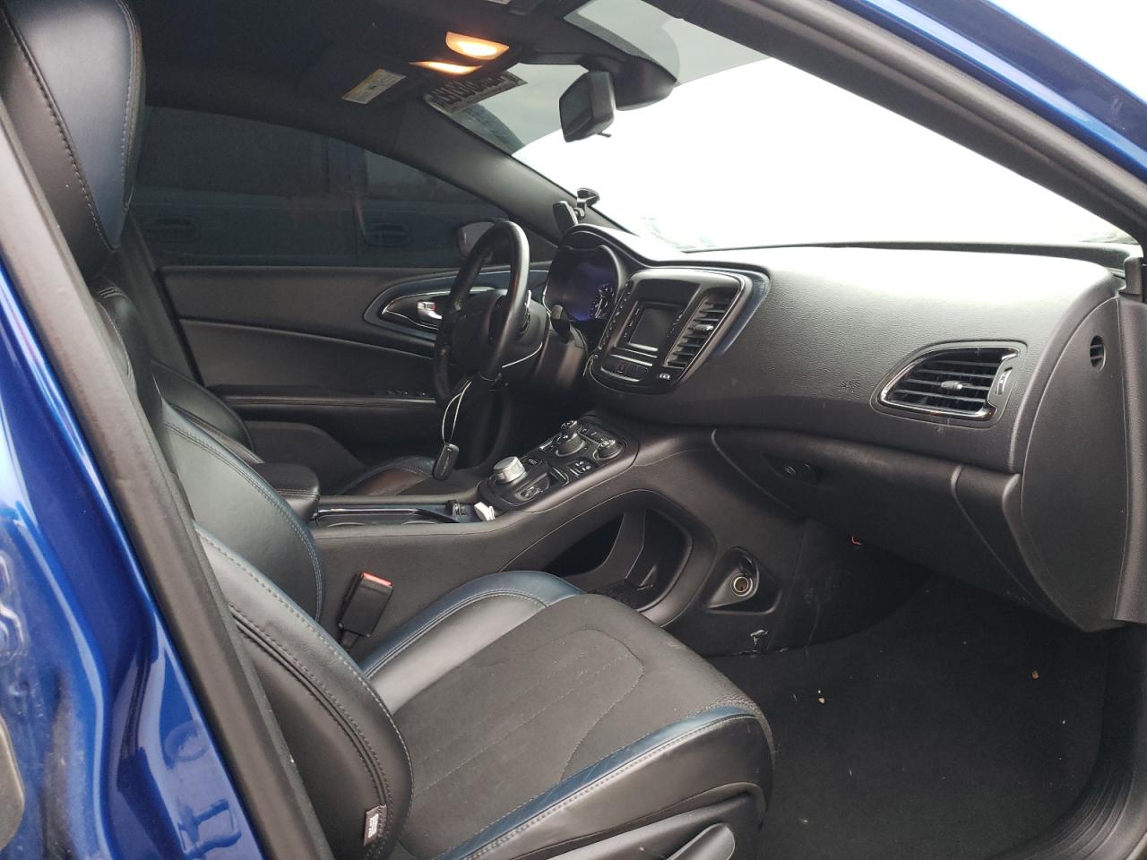 Photo 5 from auction – 2015 CHRYSLER 200 S with VIN 1C3CCCBB2FN531320