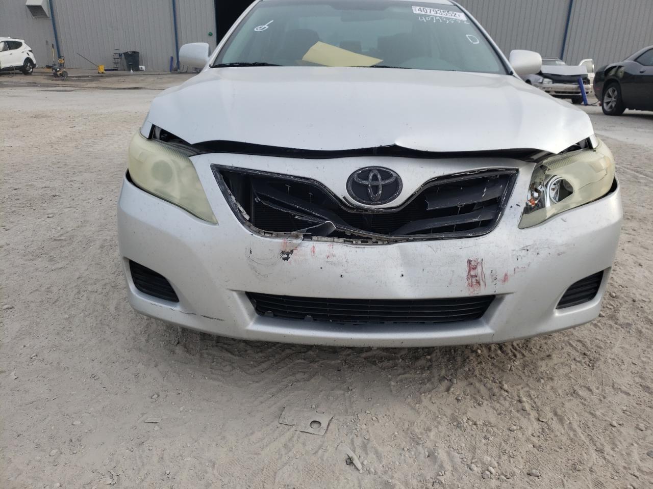 Photo 9 from auction – 2010 TOYOTA CAMRY BASE with VIN 4T1BF3EKXAU097555