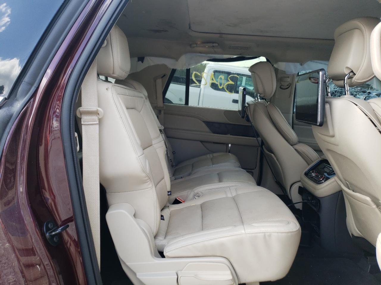 Photo 6 from auction – 2019 LINCOLN NAVIGATOR with VIN 5LMJJ3HT5KEL03081