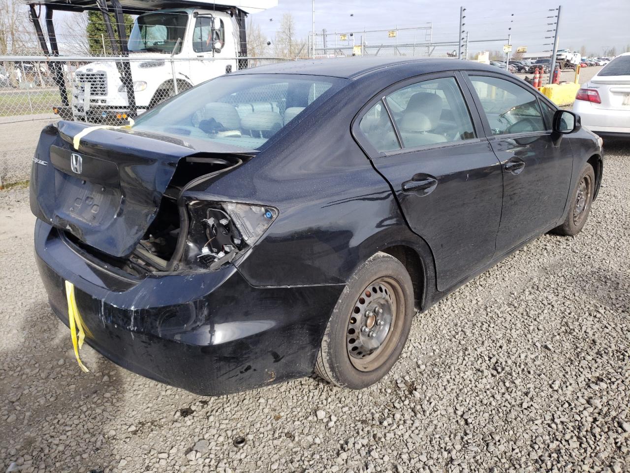 Photo 4 from auction – 2012 HONDA CIVIC LX with VIN 19XFB2F55CE084119