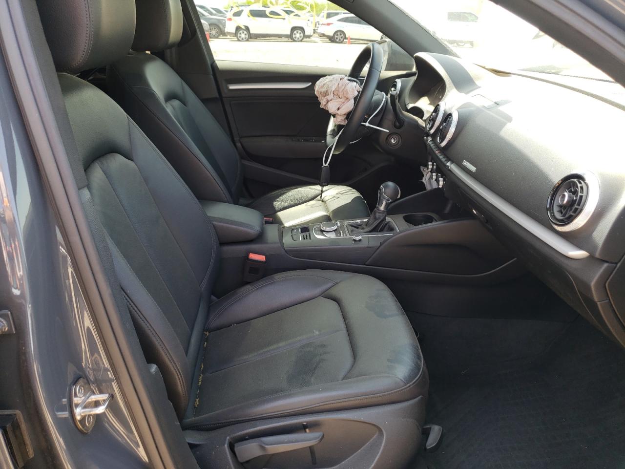 Photo 5 from auction – 2018 AUDI A3 PREMIUM with VIN WAUAUGFFXJ1038261