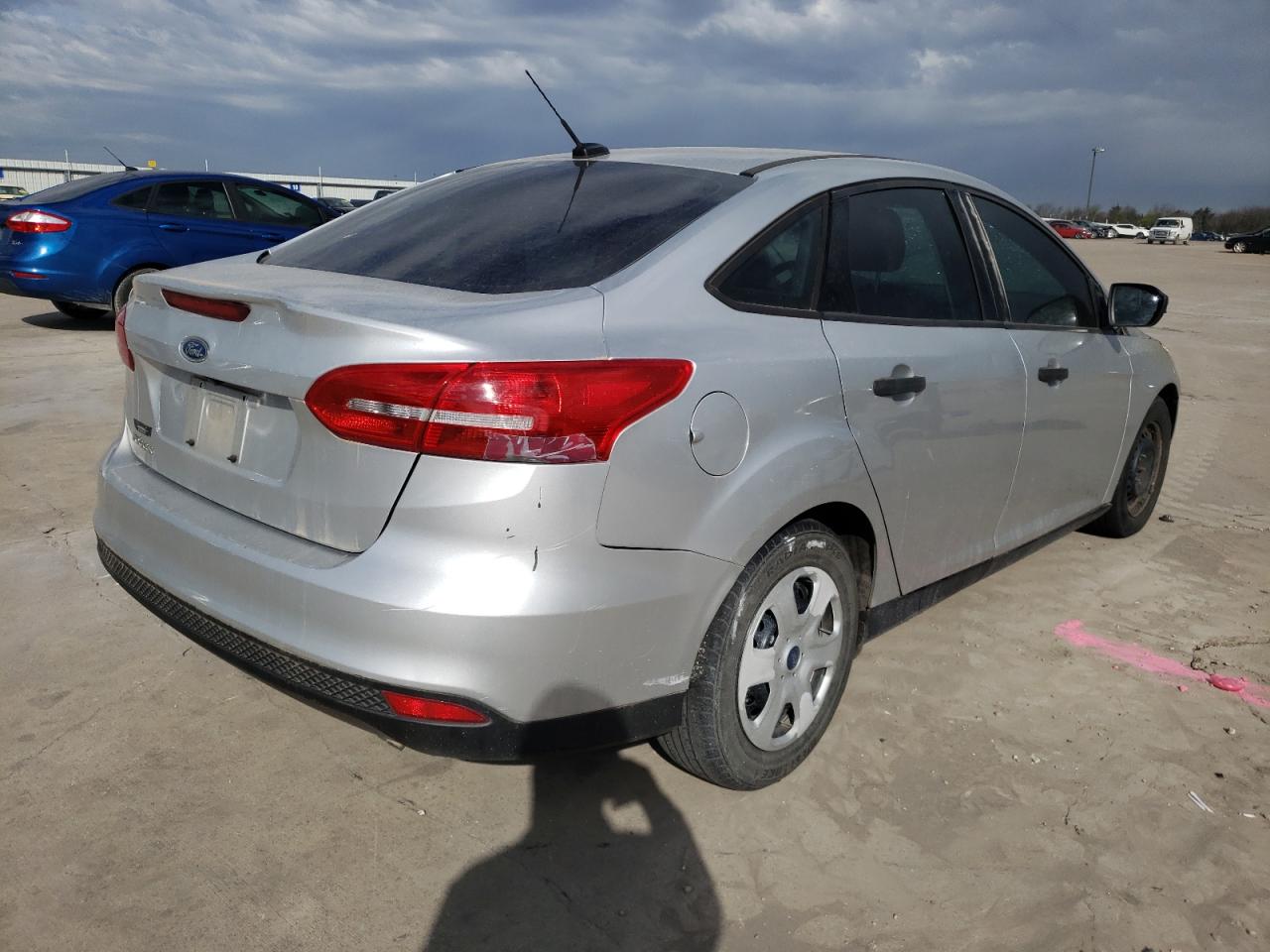 Photo 4 from auction – 2017 FORD FOCUS S with VIN 1FADP3E28HL307828