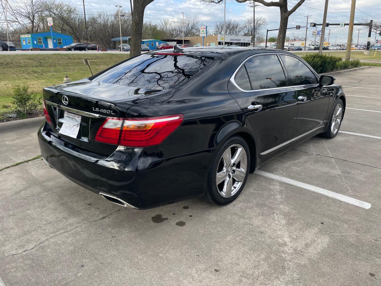 Photo 4 from auction – 2011 LEXUS LS 460L with VIN JTHGL5EF0B5044312