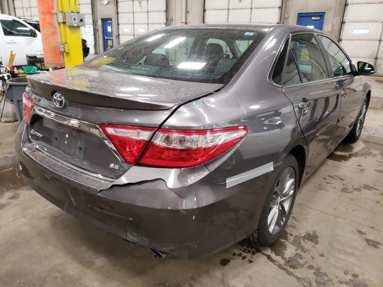 Photo 4 from auction – 2016 TOYOTA CAMRY LE with VIN 4T1BF1FK2GU259741
