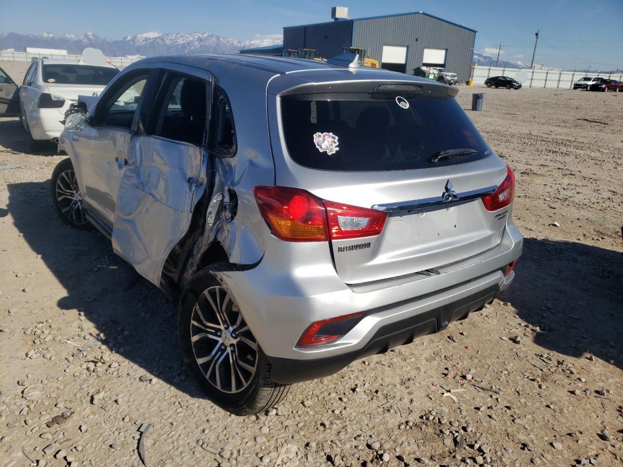 Photo 3 from auction – 2018 MITSUBISHI OUTLANDER with VIN JA4AR3AU3JZ036625