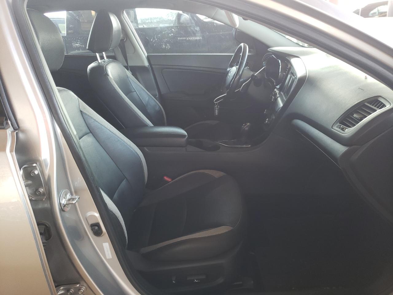 Photo 5 from auction – 2012 KIA OPTIMA SX with VIN 5XXGR4A60CG024168