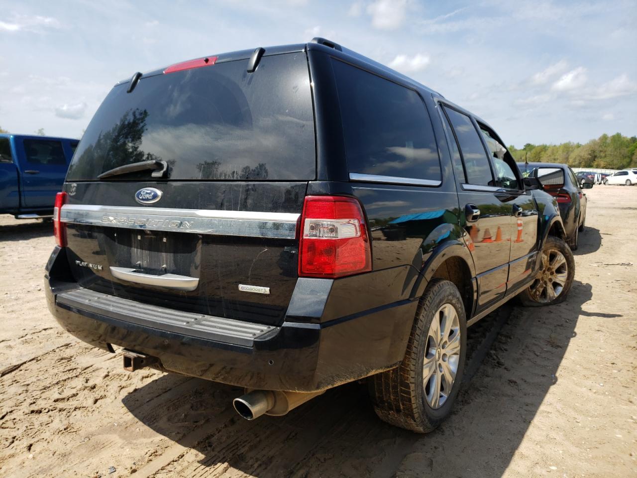 Photo 4 from auction – 2015 FORD EXPEDITION with VIN 1FMJU1LT2FEF13875