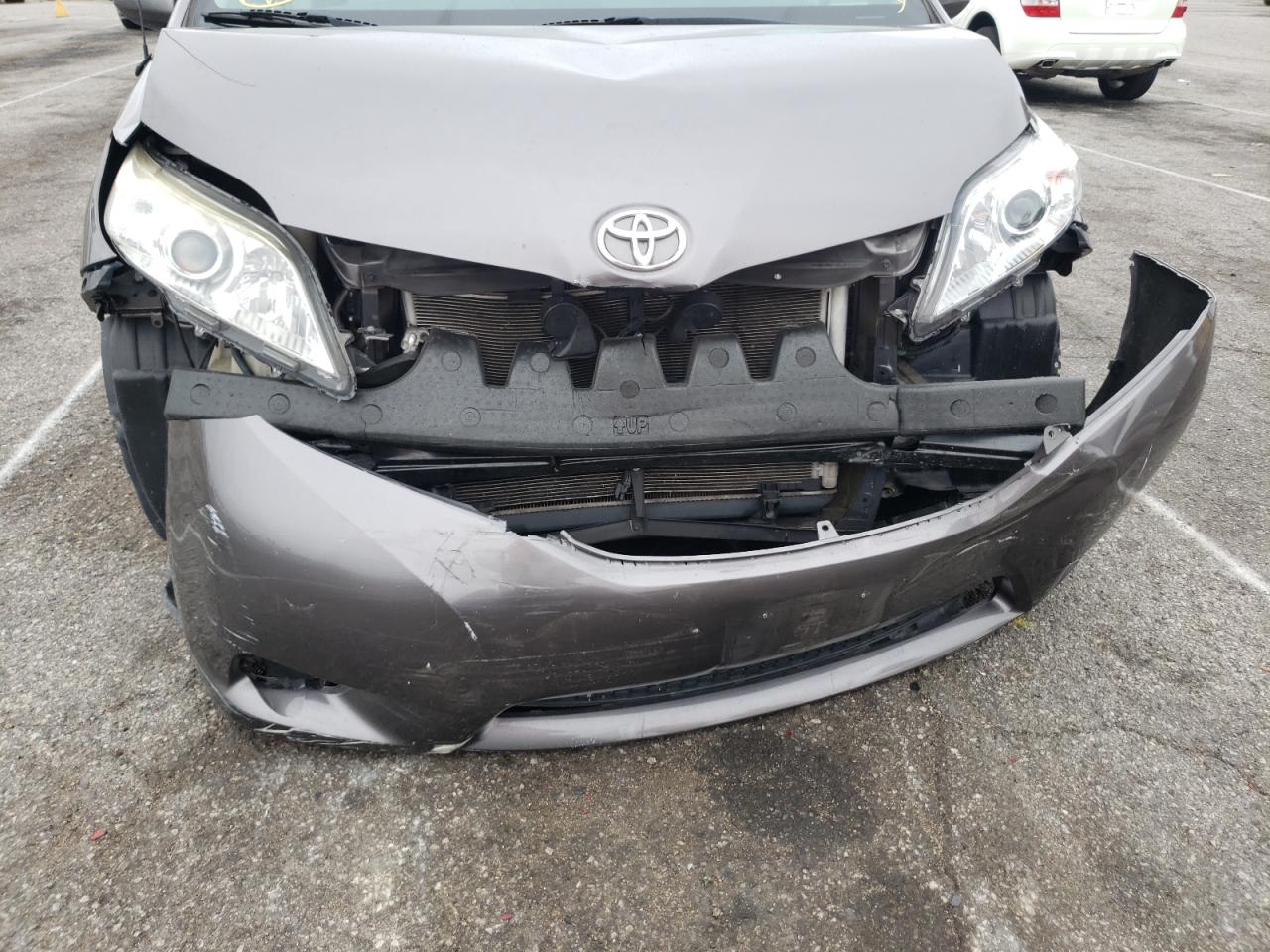 Photo 9 from auction – 2012 TOYOTA SIENNA LE with VIN 5TDKK3DCXCS212141
