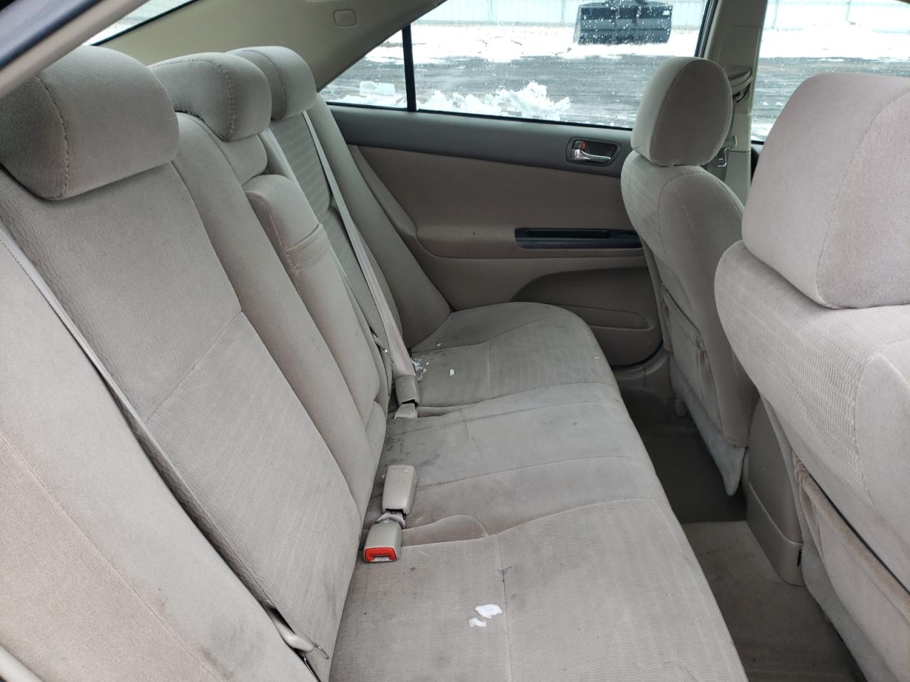Photo 6 from auction – 2005 TOYOTA CAMRY LE with VIN 4T1BE30K55U587336