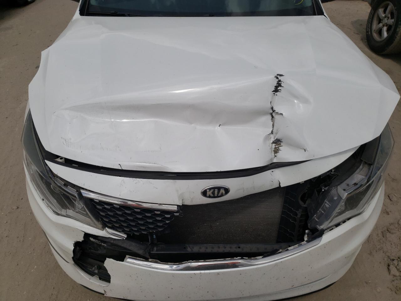 Photo 7 from auction – 2016 KIA OPTIMA EX with VIN 5XXGU4L32GG098831