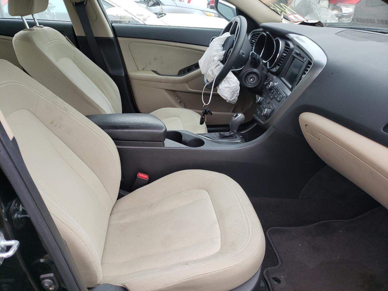 Photo 5 from auction – 2011 KIA OPTIMA LX with VIN KNAGM4A75B5129683