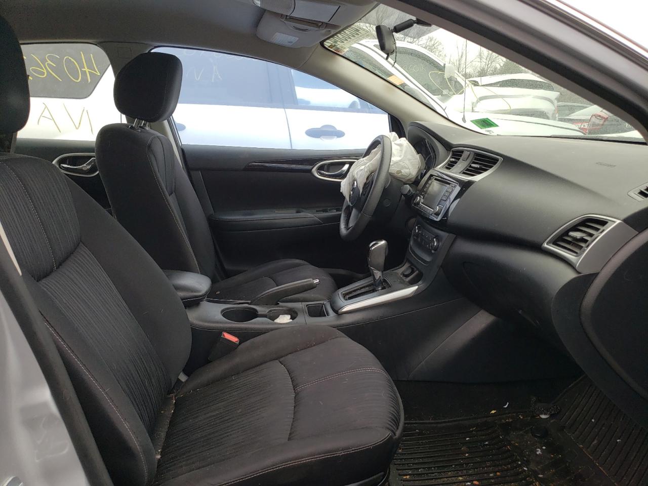 Photo 5 from auction – 2016 NISSAN SENTRA S with VIN 3N1AB7AP3GL661086