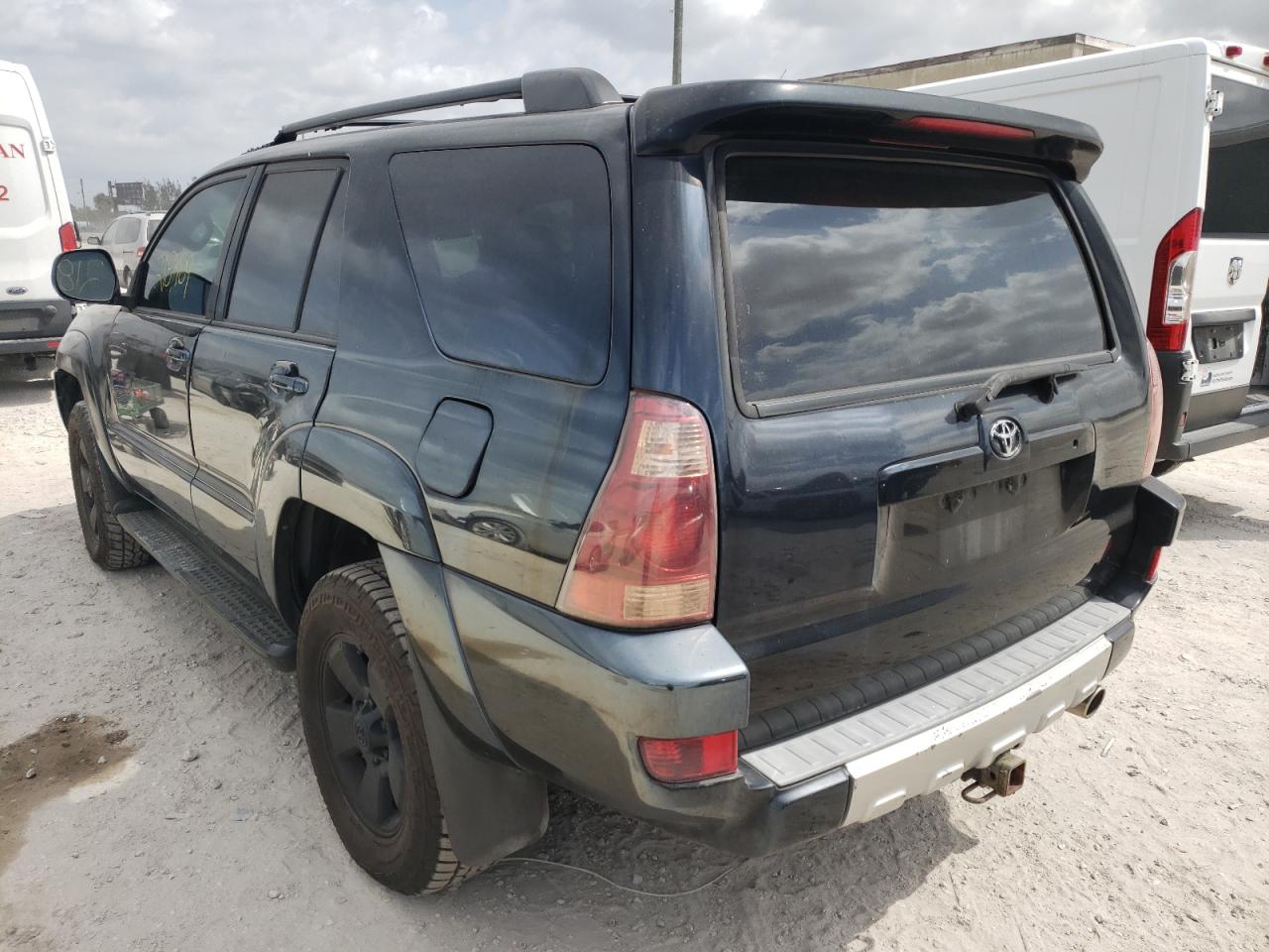 Photo 3 from auction – 2004 TOYOTA 4RUNNER SR with VIN JTEZU14R740038689