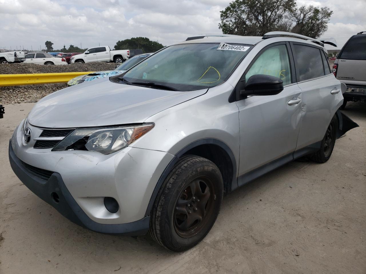 Photo 2 from auction – 2013 TOYOTA RAV4 LE with VIN 2T3ZFREV1DW011783