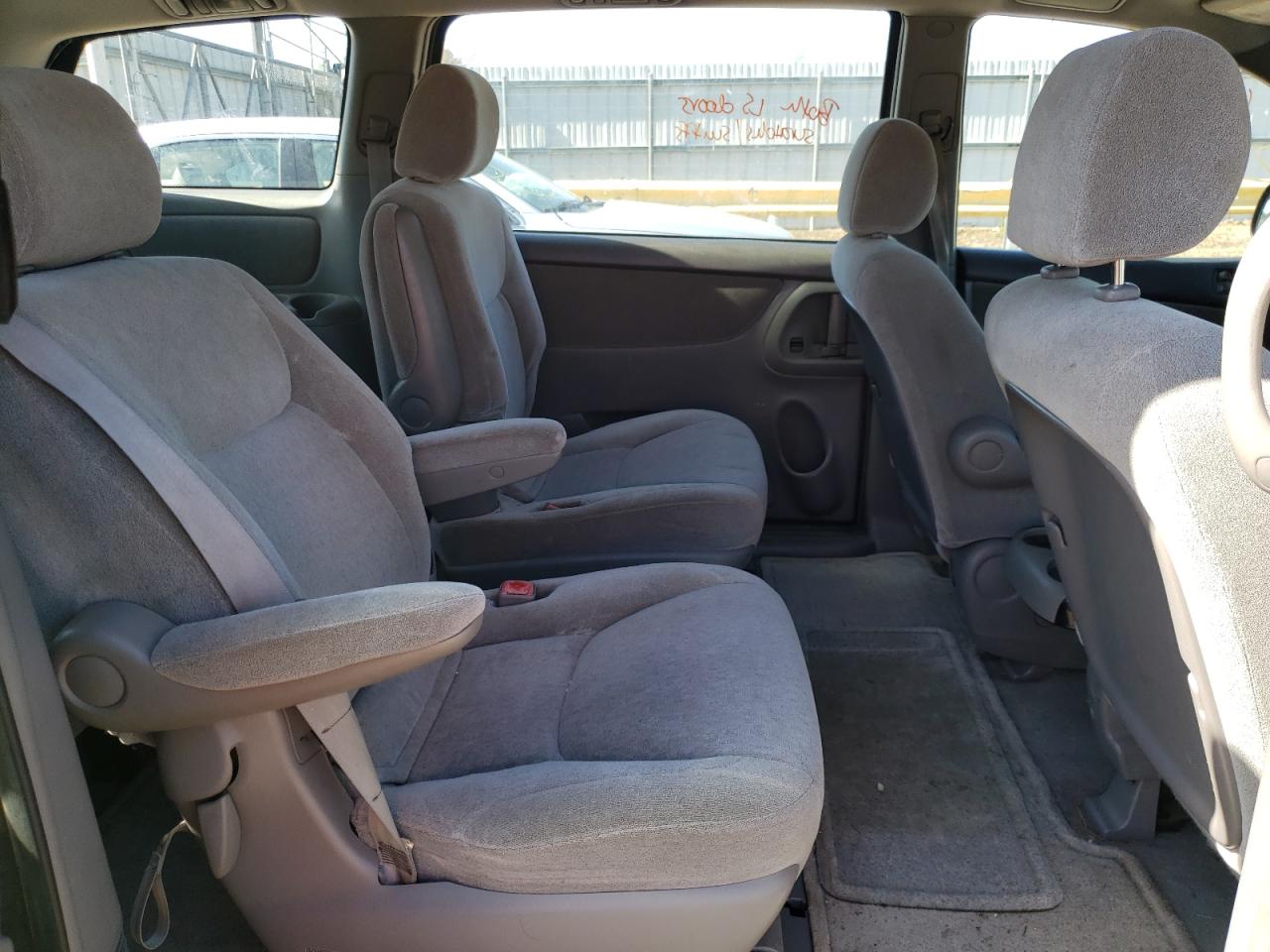 Photo 6 from auction – 2004 TOYOTA SIENNA CE with VIN 5TDZA23C54S086589