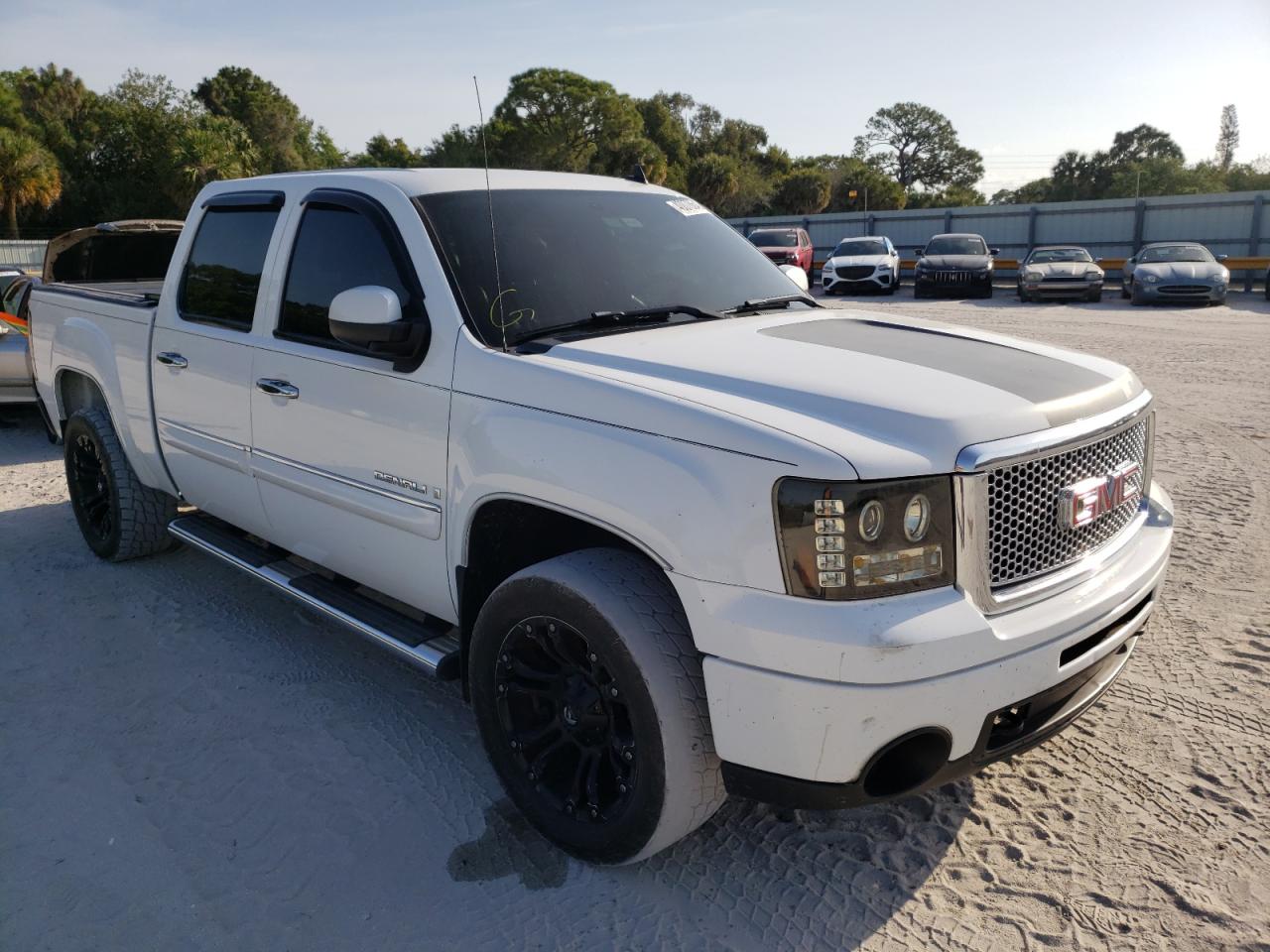 GMC SIERRA K15 2009 with VIN 3GTEK03209G164161 - Photo from auction