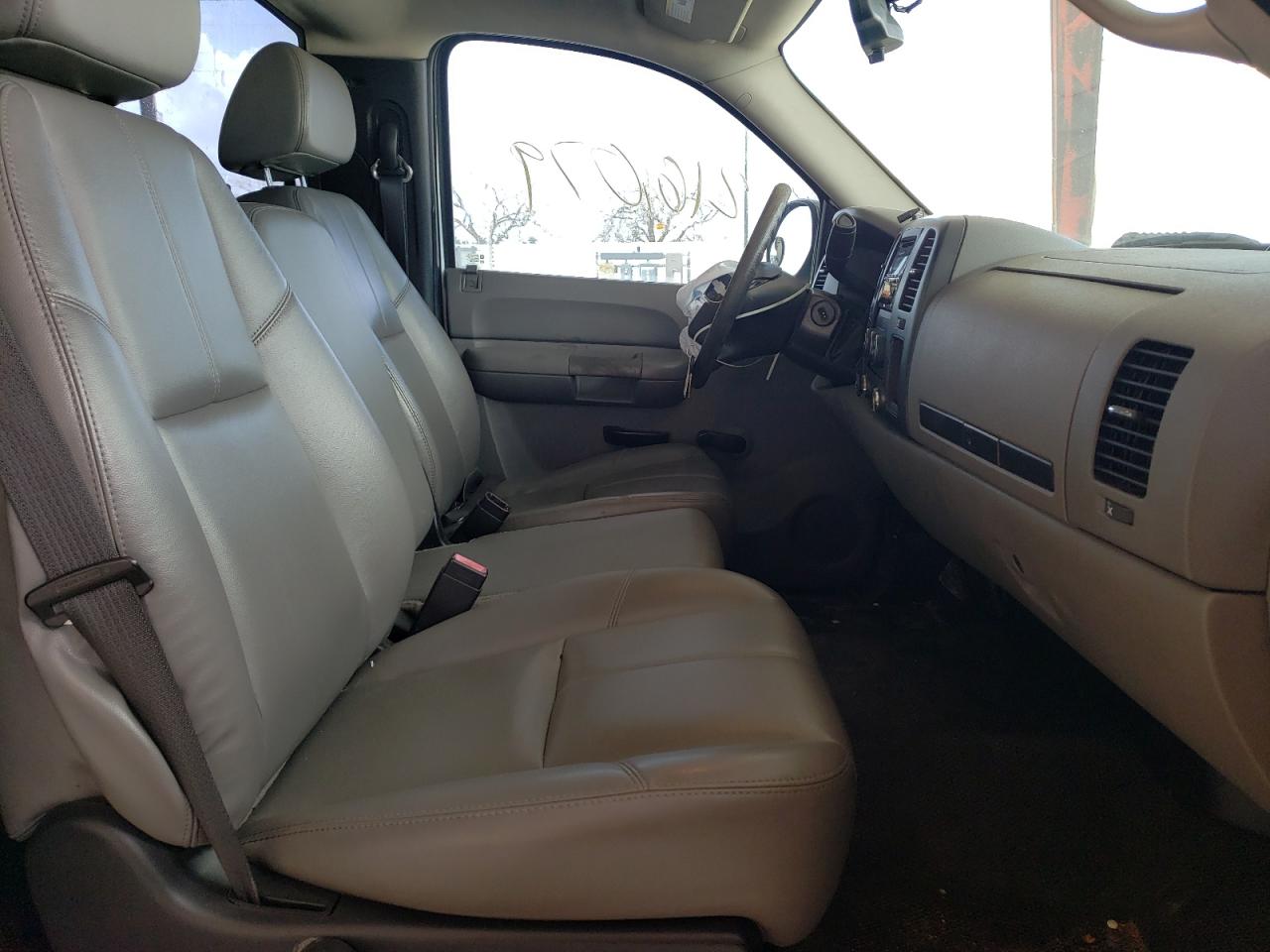 Photo 5 from auction – 2008 CHEVROLET SILVERADO with VIN 1GCEC14X58Z331366