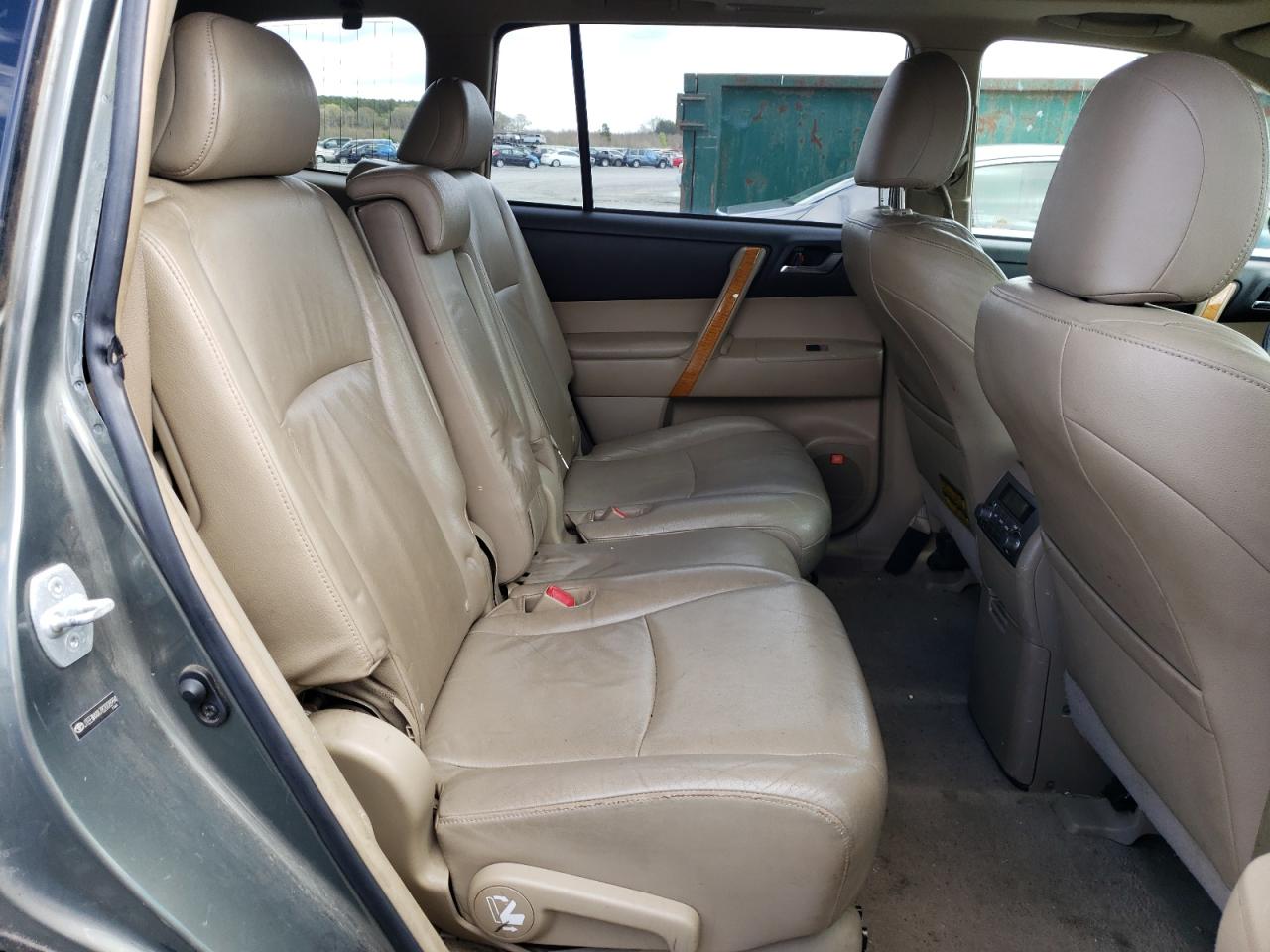 Photo 6 from auction – 2008 TOYOTA HIGHLANDER with VIN JTEEW44A782008994