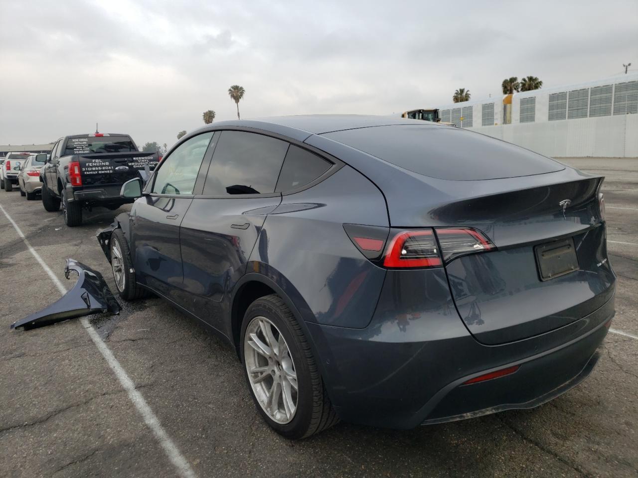 Photo 3 from auction – 2020 TESLA MODEL Y with VIN 5YJYGDEE3LF052190