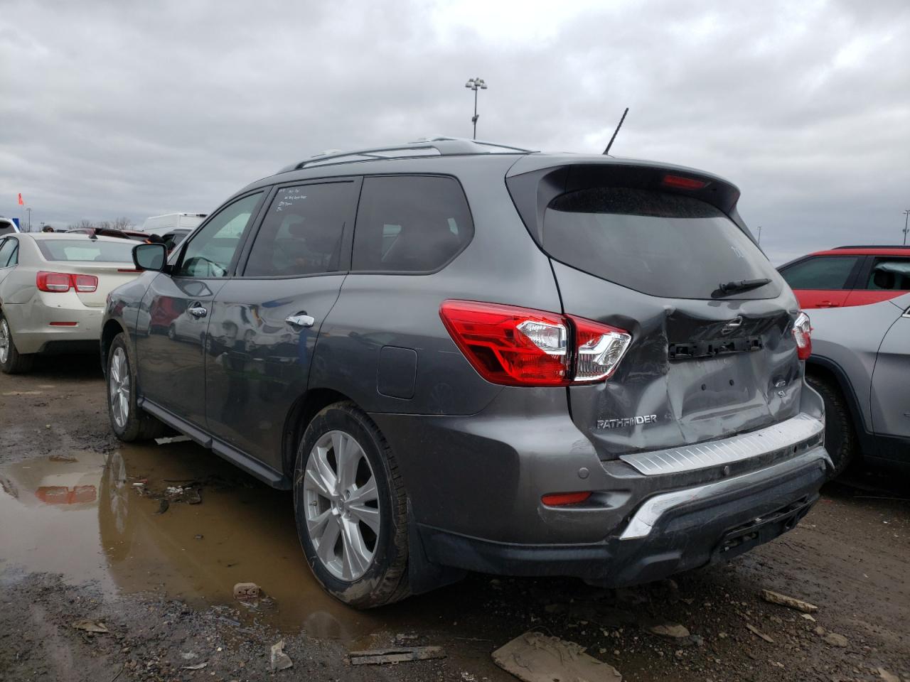 Photo 3 from auction – 2018 NISSAN PATHFINDER with VIN 5N1DR2MM6JC615065