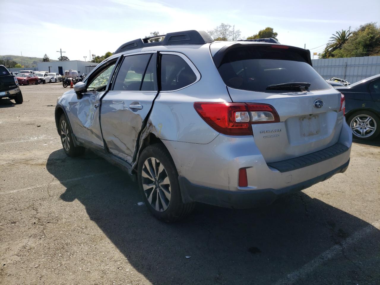 Photo 3 from auction – 2015 SUBARU OUTBACK 2. with VIN 4S4BSAJC1F3248049