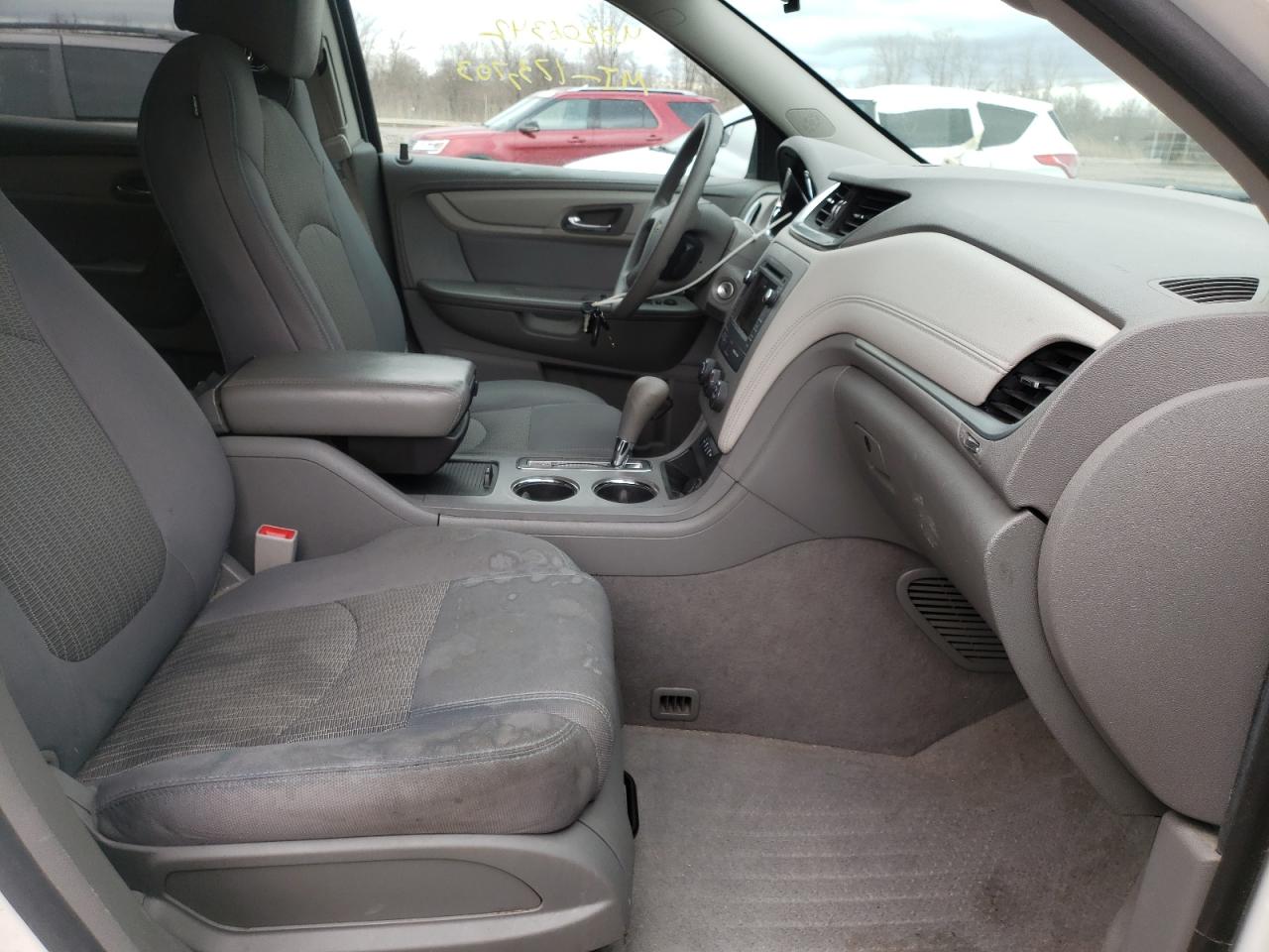 Photo 5 from auction – 2014 CHEVROLET TRAVERSE L with VIN 1GNKVFKD9EJ300996